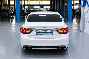 Седан Kia Quoris 2013 года, 1753000 рублей, Солонцы