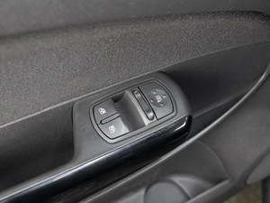 Хетчбэк Opel Corsa 2013 года, 690000 рублей, Омск