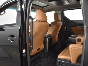 Минивэн Toyota Vellfire 2018 года, 6793900 рублей, Казань