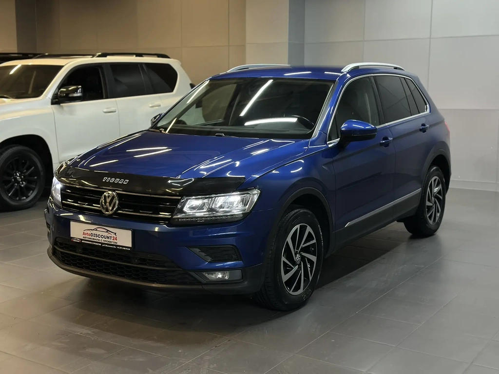 Внедорожник Volkswagen Tiguan 2018 года, 1997000 рублей, Красноярск