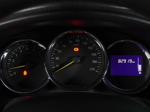 Хетчбэк Renault Sandero 2018 года, 1049000 рублей, Воронеж