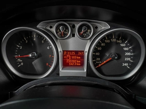 Хетчбэк Ford Focus 2009 года, 649000 рублей, Воронеж