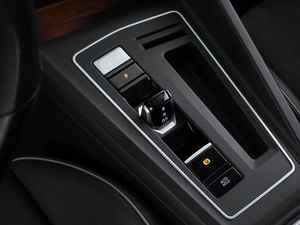 Хетчбэк Volkswagen Golf 2022 года, 3198444 рублей, Москва
