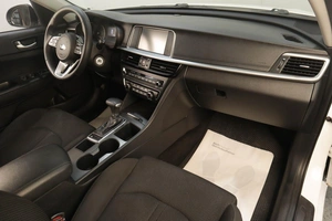 Седан Kia Optima 2019 года, 1999000 рублей, Челябинск