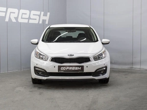 Хетчбэк Kia Ceed 2018 года, 1400000 рублей, Омск