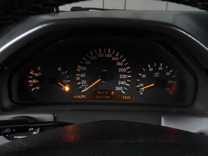 Седан Mercedes-benz E-класс 1998 года, 999000 рублей, Минеральные Воды