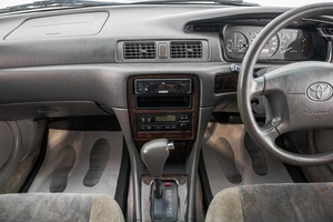 Седан Toyota Camry Gracia 2000 года, 499000 рублей, Барнаул