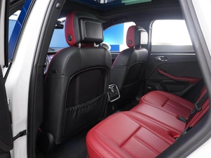 Внедорожник Porsche Macan 2021 года, 7290700 рублей, Москва