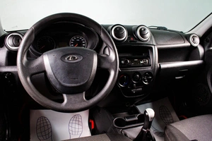 Лифтбек ВАЗ (LADA) Granta 2017 года, 589000 рублей, Сургут