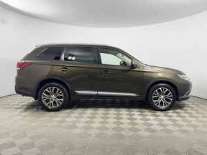 Внедорожник Mitsubishi Outlander 2018 года, 1927200 рублей, Казань