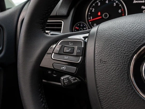 Внедорожник Volkswagen Touareg 2012 года, 1845000 рублей, Краснодар
