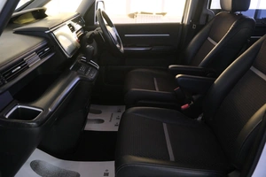 Минивэн Honda Stepwgn Spada 2015 года, 2299000 рублей, Омск