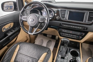 Минивэн Kia Carnival 2018 года, 2699000 рублей, Барнаул