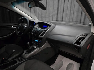 Хетчбэк Ford Focus 2011 года, 640000 рублей, Красноярск