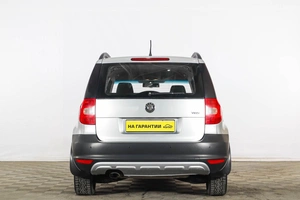Внедорожник Skoda Yeti 2012 года, 859000 рублей, Тюмень