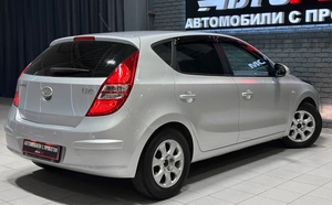 Хетчбэк Hyundai i30 2010 года, 650000 рублей, Красноярск