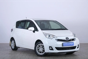 Хетчбэк Toyota Ractis 2015 года, 989000 рублей, Омск