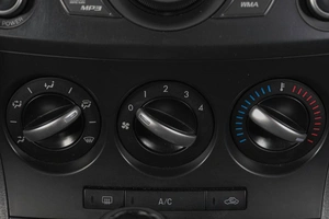 Хетчбэк Mazda 3 2013 года, 939000 рублей, Кемерово