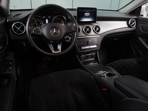 Седан Mercedes-benz CLA-класс 2016 года, 2364000 рублей, Воронеж