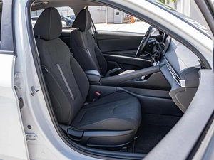 Седан Hyundai Elantra 2022 года, 1865000 рублей, Краснодар