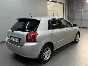 Хетчбэк Toyota Corolla Runx 2003 года, 597000 рублей, Красноярск