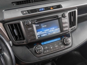 Внедорожник Toyota RAV4 2015 года, 1949000 рублей, Тюмень