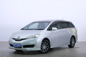 Минивэн Toyota Wish 2014 года, 1699000 рублей, Омск