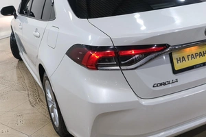 Седан Toyota Corolla 2019 года, 1949000 рублей, Новокузнецк