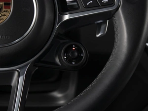 Внедорожник Porsche Cayenne 2018 года, 6980000 рублей, Омск