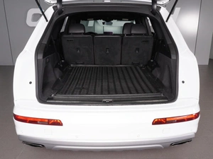Внедорожник Audi Q7 2019 года, 5337000 рублей, Красный Пахарь