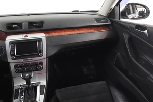 Седан Volkswagen Passat 2010 года, 869000 рублей, Пермь