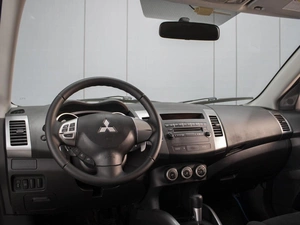 Внедорожник Mitsubishi Outlander 2008 года, 1150000 рублей, Омск