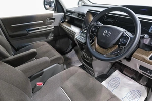 Минивэн Honda Stepwgn 2019 года, 2019000 рублей, Новокузнецк