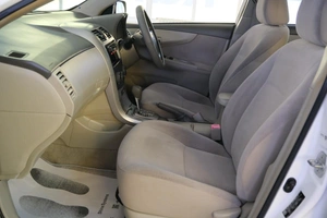 Седан Toyota Corolla Axio 2009 года, 899000 рублей, Омск