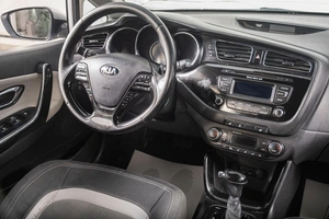 Хетчбэк Kia Ceed 2013 года, 949000 рублей, Томск