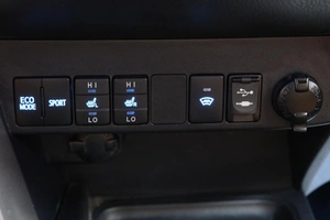 Внедорожник Toyota RAV4 2018 года, 2619000 рублей, Омск