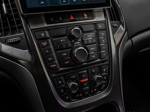 Хетчбэк Opel Astra 2012 года, 798000 рублей, Краснодар