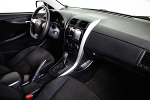 Седан Toyota Corolla 2013 года, 1379000 рублей, Пермь