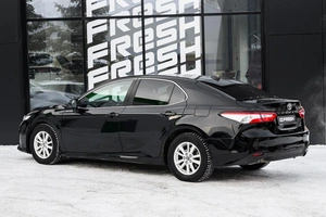 Седан Toyota Camry 2018 года, 2730000 рублей, Ульяновск