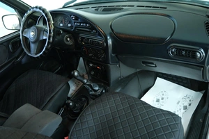 Внедорожник Chevrolet Niva 2011 года, 499000 рублей, Омск
