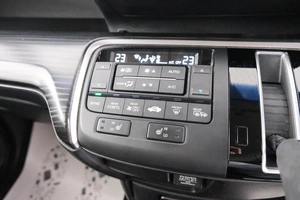 Минивэн Honda Stepwgn Spada 2015 года, 1699000 рублей, Красноярск