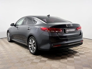 Седан Kia K5 2017 года, 1954900 рублей, Казань