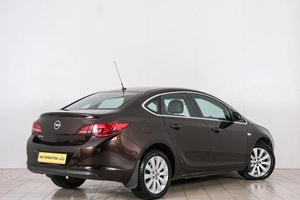 Седан Opel Astra 2014 года, 929000 рублей, Красноярск