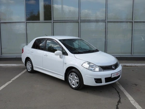 Седан Nissan Tiida 2011 года, 675000 рублей, Брянск
