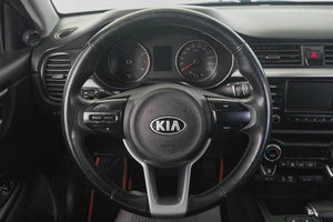 Седан Kia Rio 2017 года, 1549000 рублей, Кемерово