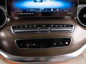 Минивэн Mercedes-benz V-класс 2024 года, 9799999 рублей, Москва