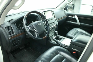 Внедорожник Toyota Land Cruiser 2015 года, 5356000 рублей, Красноярск