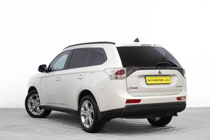 Внедорожник Mitsubishi Outlander 2013 года, 1599000 рублей, Барнаул