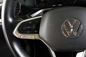 Лифтбек Volkswagen Polo 2021 года, 1189000 рублей, Пермь