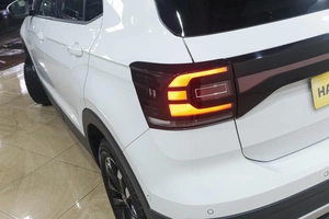 Внедорожник Volkswagen T-Cross 2020 года, 1599000 рублей, Новокузнецк